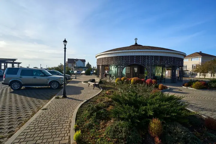 carousel image 2