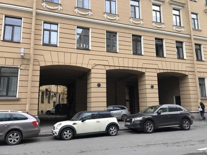 Санкт-Петербург: Апартаменты недалеко от Сенной площади по улице Гражданской