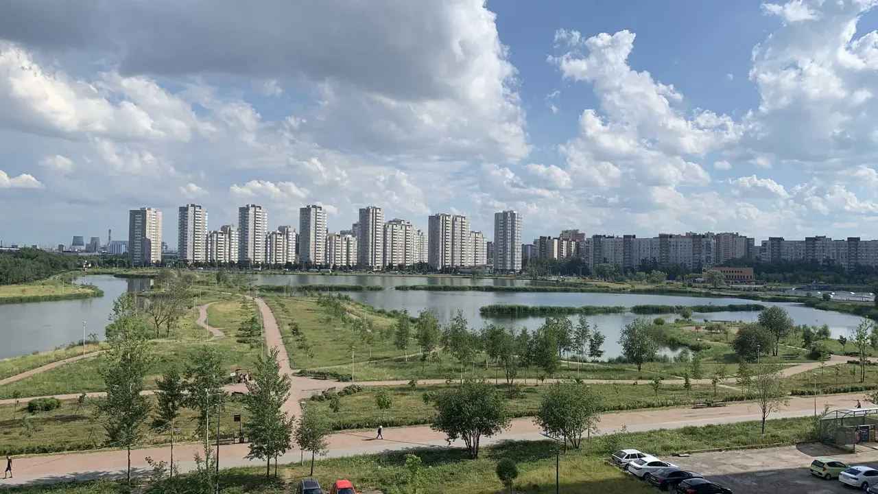 Санкт-Петербург: 2-х комнатная квартира с видом на парк