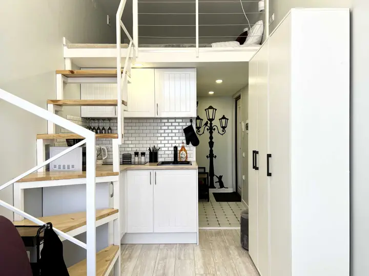 Санкт-Петербург: ApartAni Студия с мобильным кондиционером