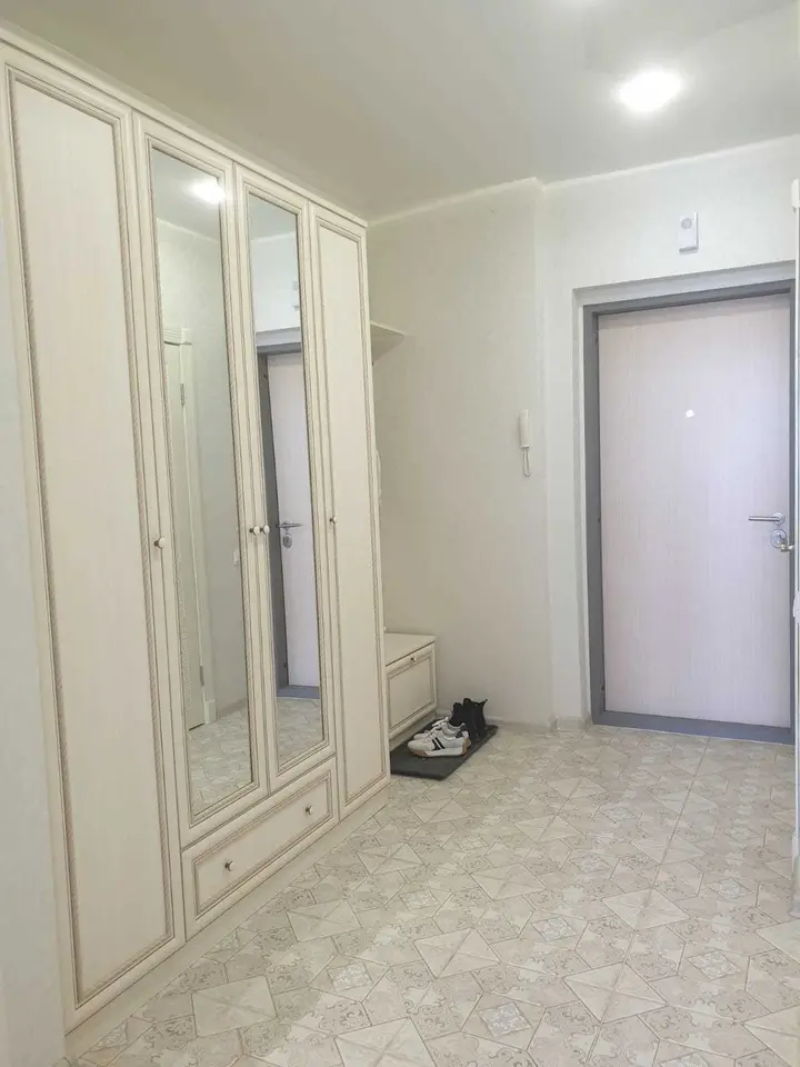 Новосибирск: Апартаменты на улице Кошурникова 22
