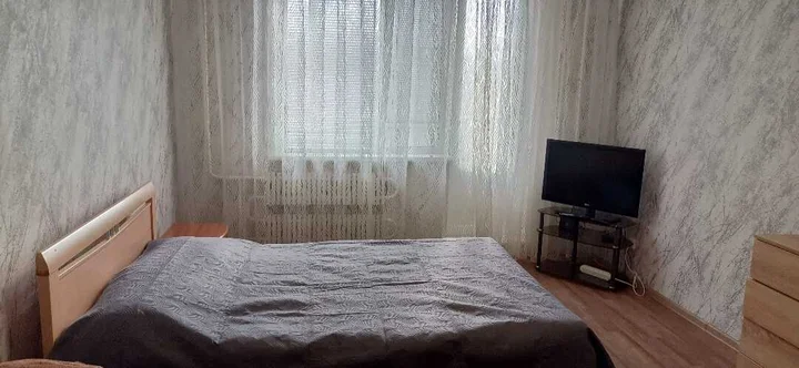 Старый Оскол: 1-комн. квартира в Старом Осколе, р-н Лед.Дворца,М-н Солнечный,9а.