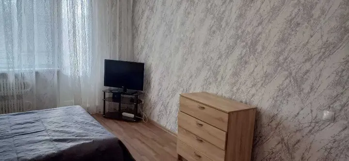 Старый Оскол: 1-комн. квартира в Старом Осколе, р-н Лед.Дворца,М-н Солнечный,9а.