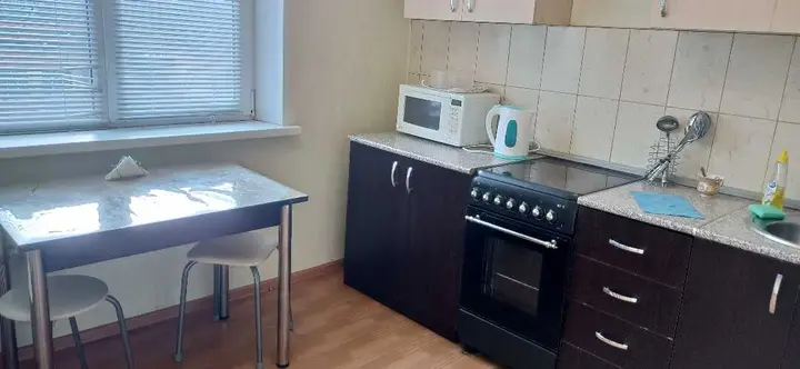 Старый Оскол: 1-комн. квартира в Старом Осколе, р-н Лед.Дворца,М-н Солнечный,9а.