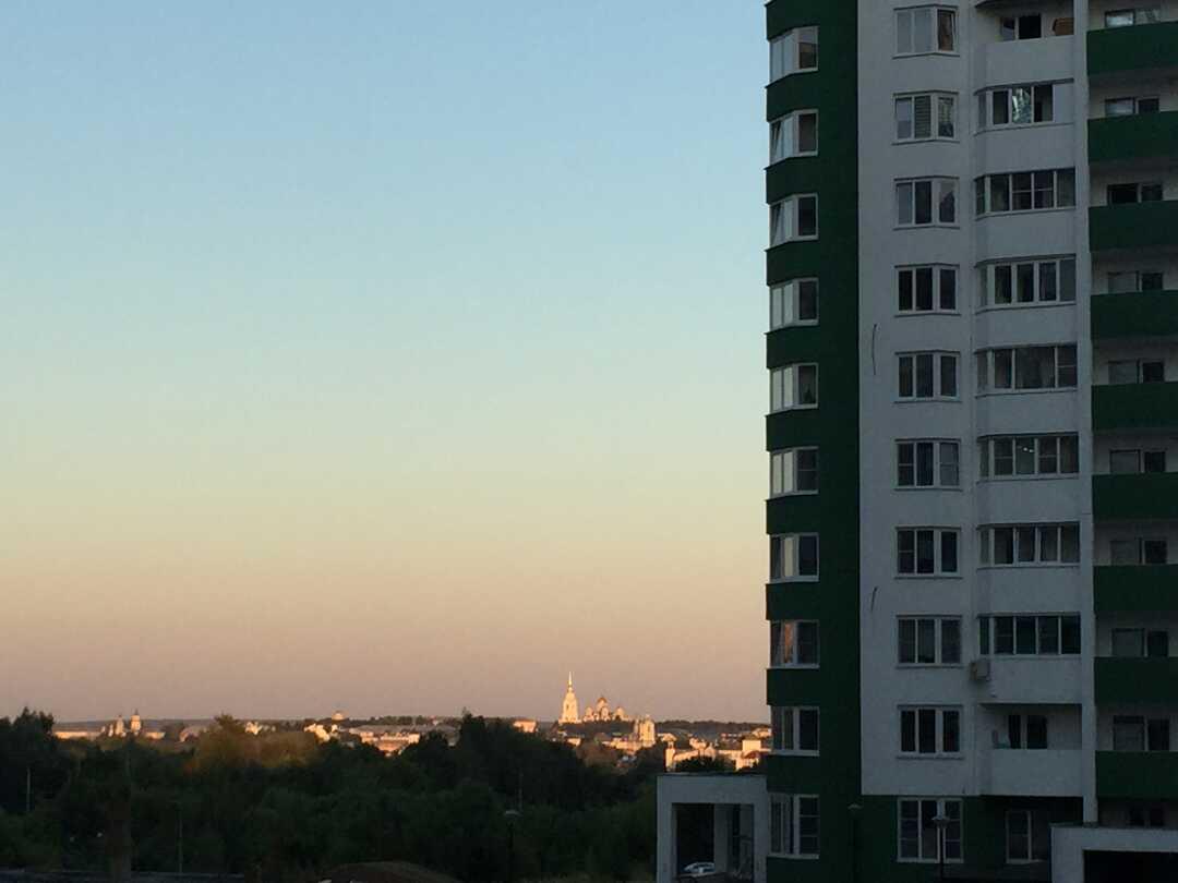 Владимир: Городской оазис: трешка с видом на парк