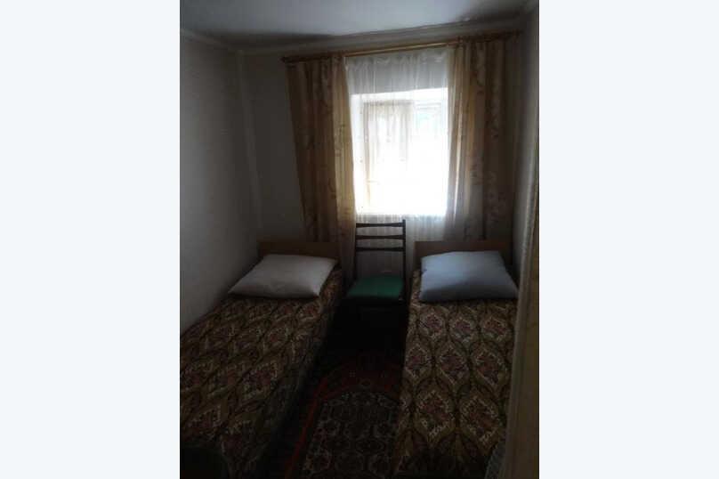 Феодосия: Уютный номер для семейного отдыха в частном секторе.