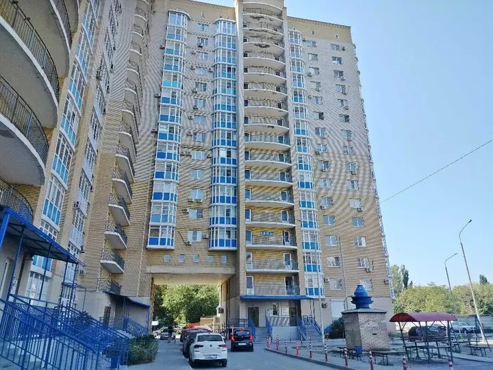 Таганрог: Просторная квартира недалеко от центра