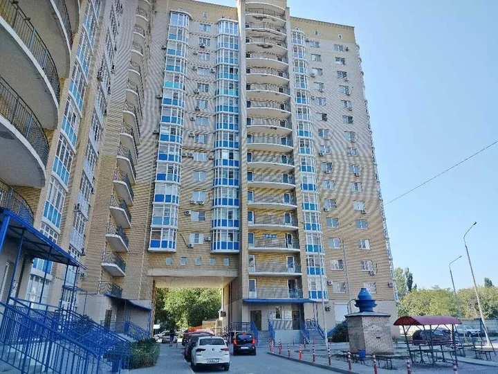 Таганрог: Просторная квартира недалеко от центра