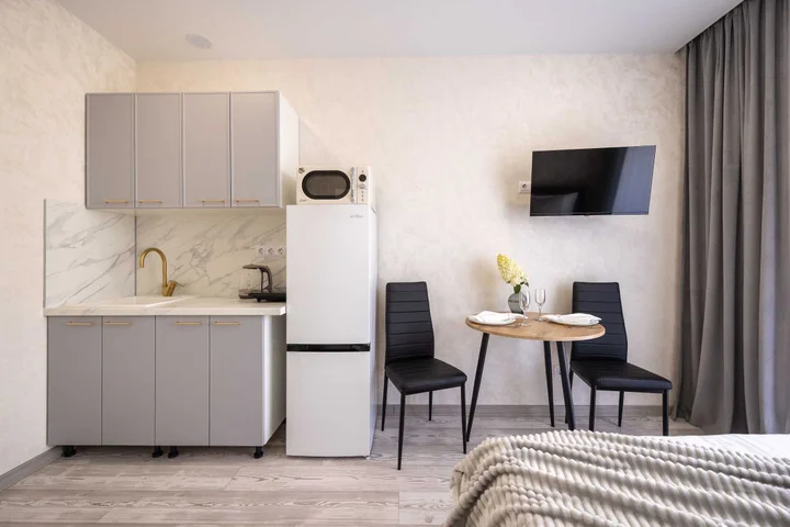 Пионерский: LovelyHome39 студии в центре курортного города
