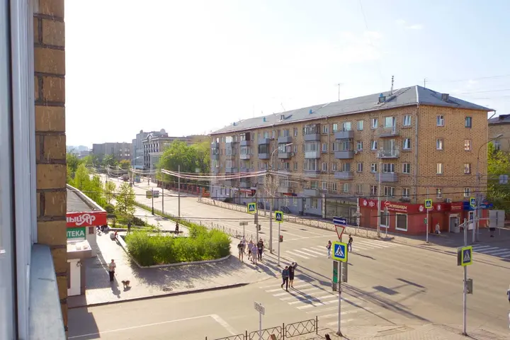Красноярск: Апартаменты на Театральной площади