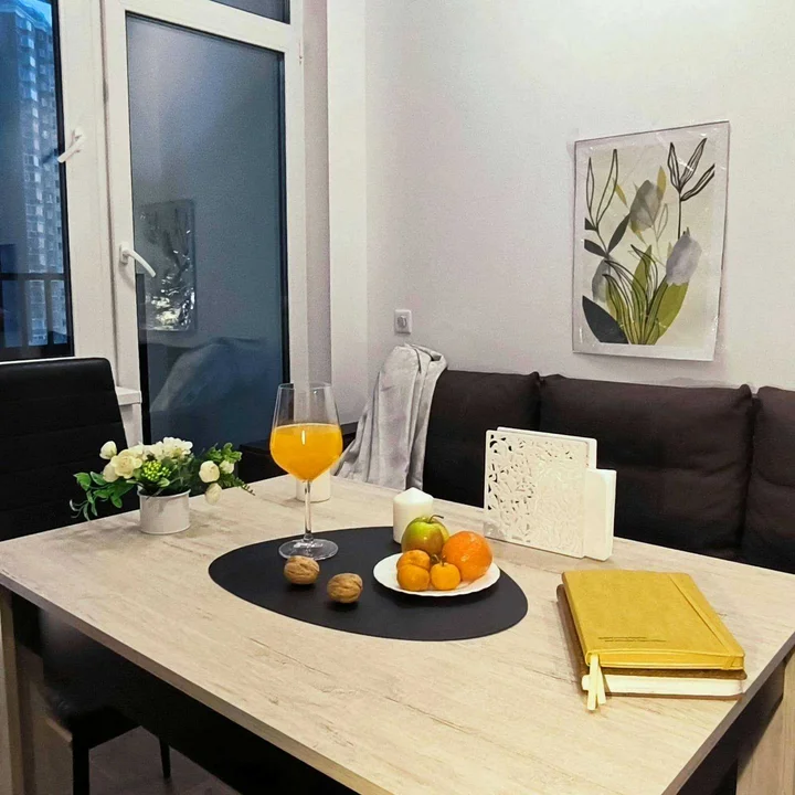 Москва: Бизнес-апартаменты Lora Home на Нагорной