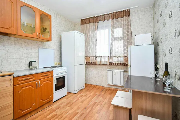 Красноярск: День и Ночь улице 3 Августа