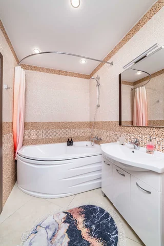 Казань: Квартира RusHouse у аквапарка, центра и набережной с приставкой+ смарт ТВ