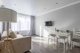 Тюмень: Апартаменты на улице 50 лет Октября 57В