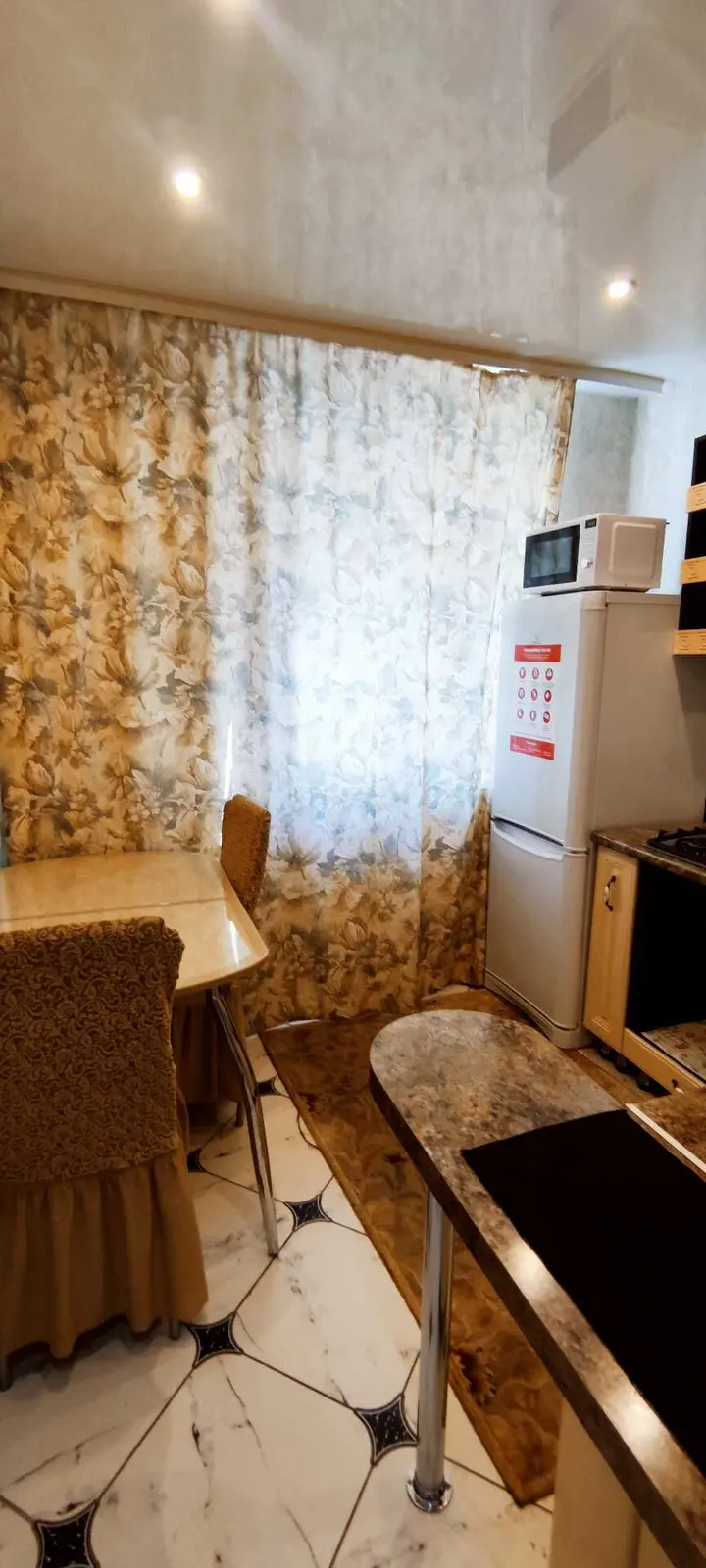 Липецк: Двухкомнатная квартира в центре города на Космонавтов 5/1