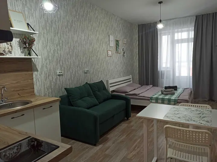 Красноярск: Квартира-студия на Караульной, 39