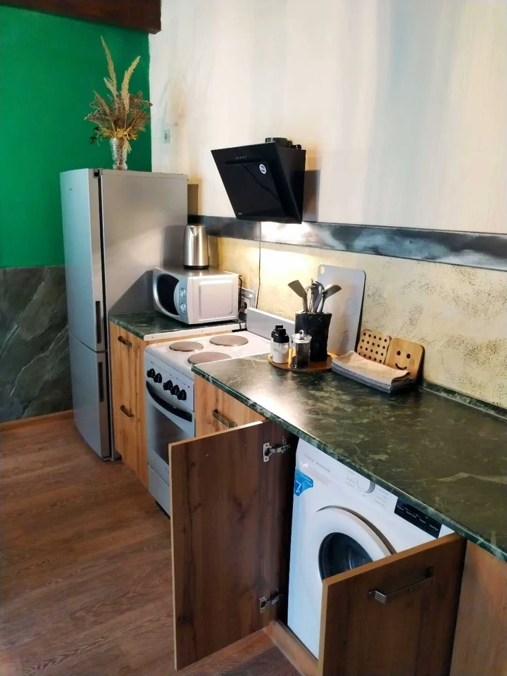 Манжерок: Дом в сосновом лесу