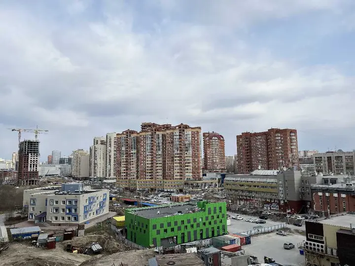 Новосибирск: 1-я квартира возле Зоопарка на 5х человек.