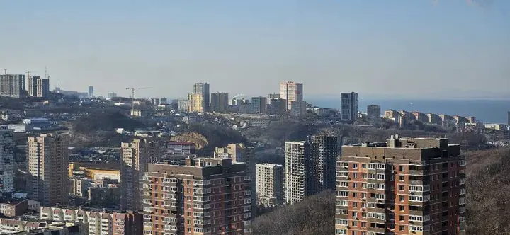 Владивосток: Стильная студия с видом на море