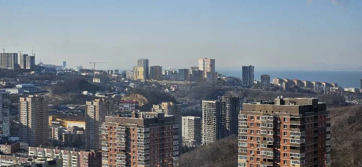 Владивосток: Стильная студия с видом на море