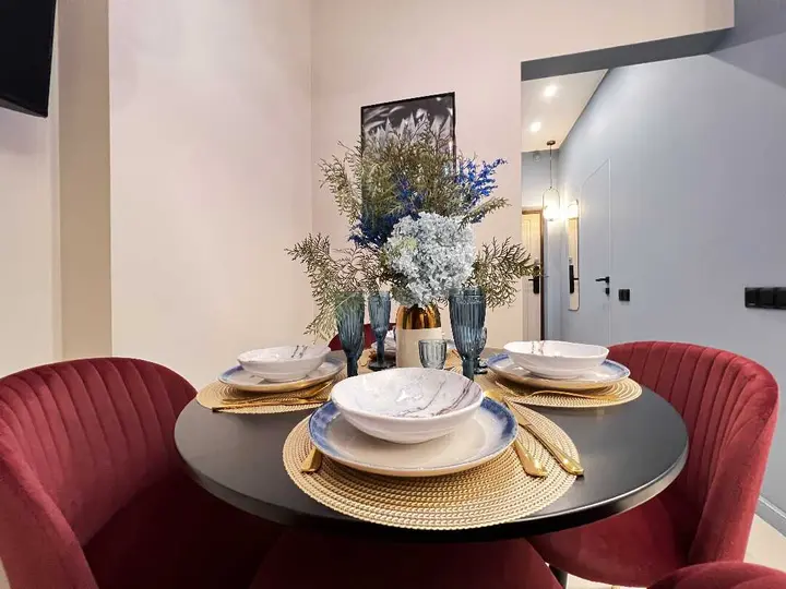 Новосибирск: Luxury Apartments возле ТРЦ Аура