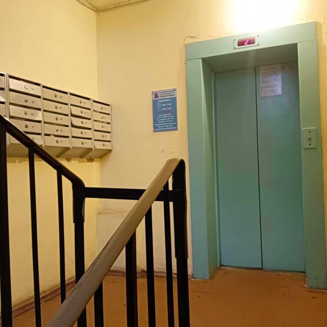 Псков: Квартира в центре с видом Покровскую башню и реку Великую