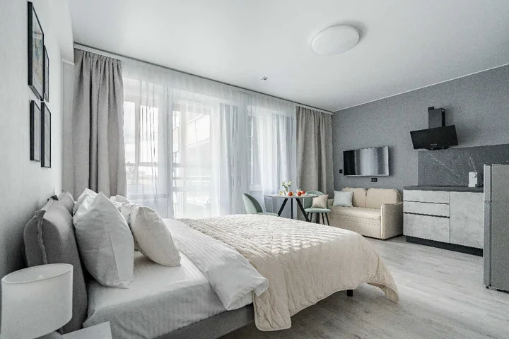 Санкт-Петербург: Satin Home Romance на Васильевском острове