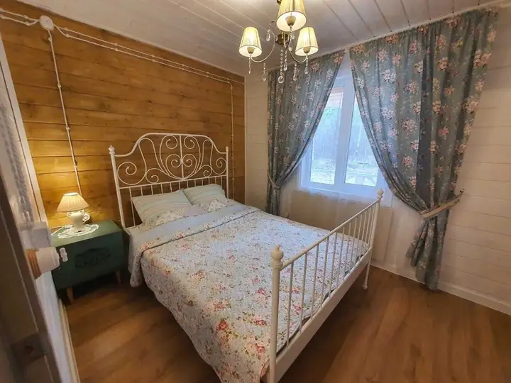 Домик с камином и панорамным видом на лес — фото 5