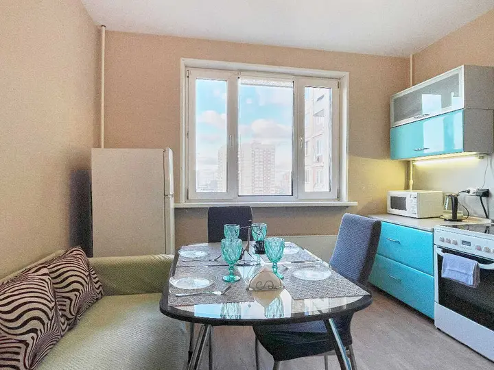 Москва: Просторные апартаменты Like Home Apartment у м. Озёрная