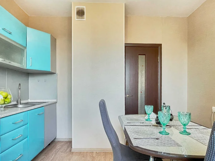 Москва: Просторные апартаменты Like Home Apartment у м. Озёрная