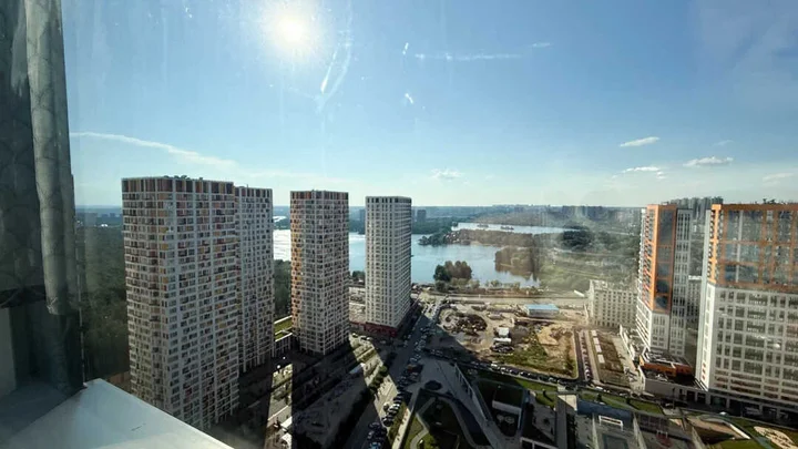 Москва: Студия у метро Строгино (СТ8)