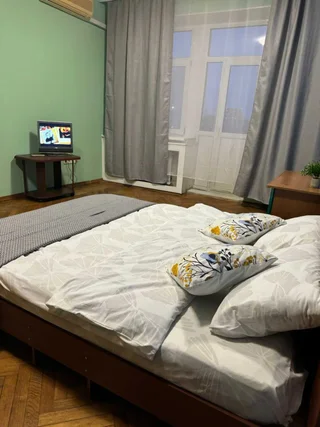 Москва: 2х комнатная квартира у метро Полежаевская