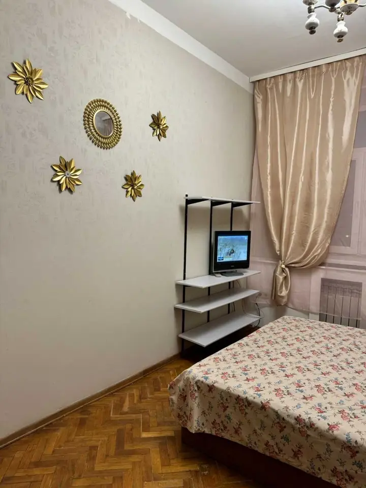Москва: 2х комнатная квартира у метро Полежаевская