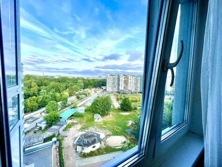 Санкт-Петербург: Морской Фасад на улице Одоевского 22