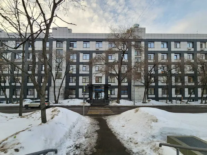 Москва: Рядом с Останкино двухуровневая студия с кондиционером