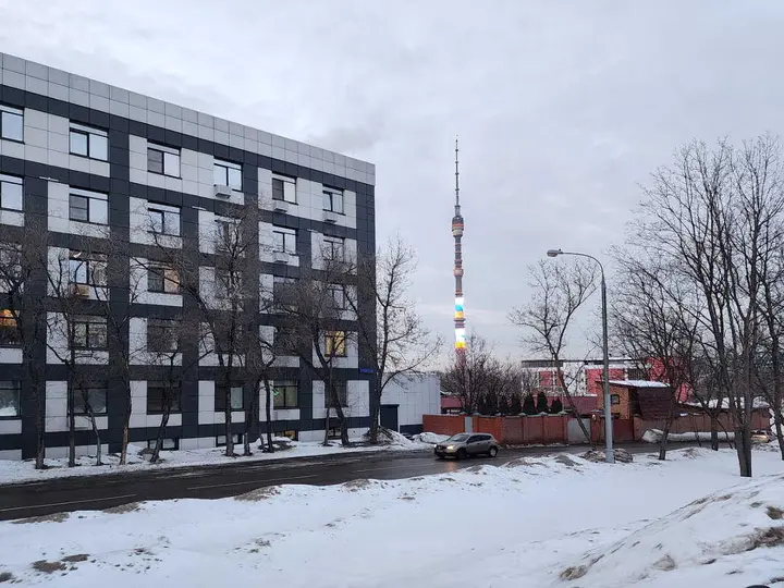 Москва: Рядом с Останкино двухуровневая студия с кондиционером
