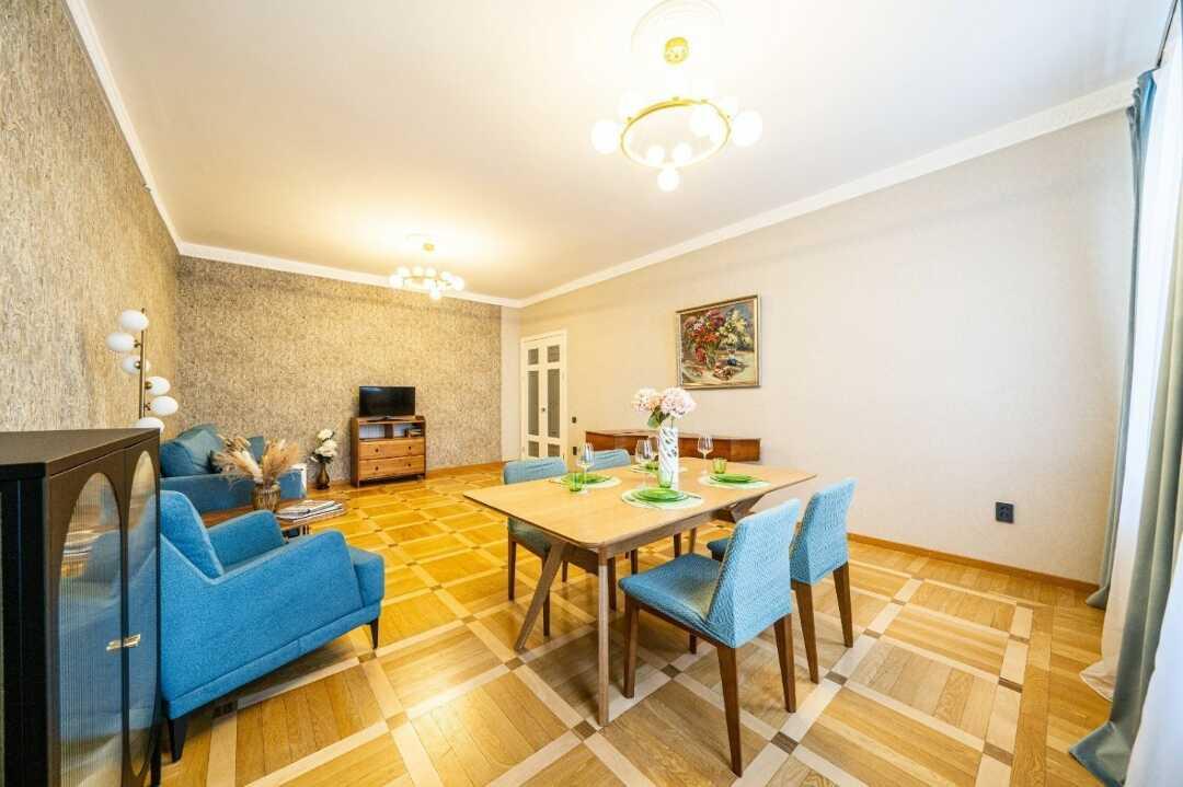 Санкт-Петербург: Видовая квартира в центре города