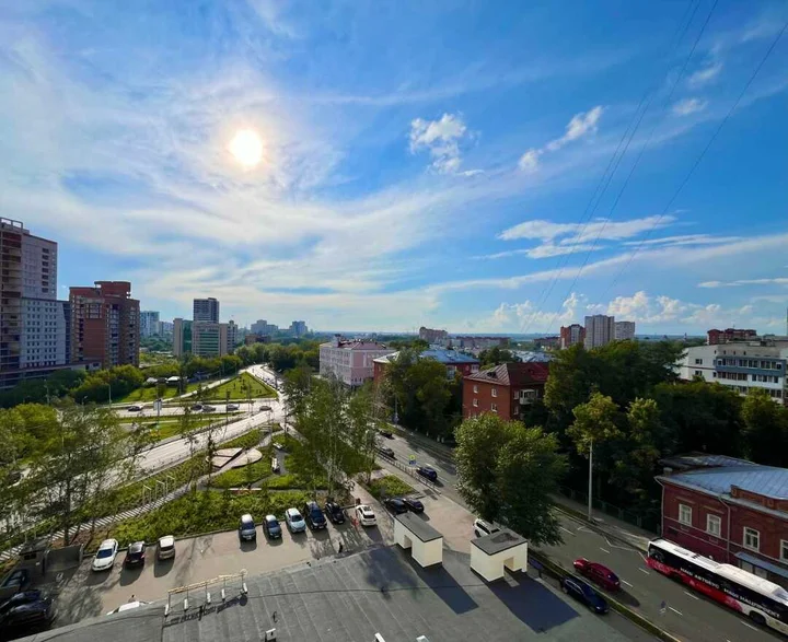 Пермь: Апартаменты в центре города на  Екатерининской 169