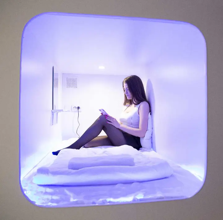Cube Capsule Hotel (Куб) — фото 4