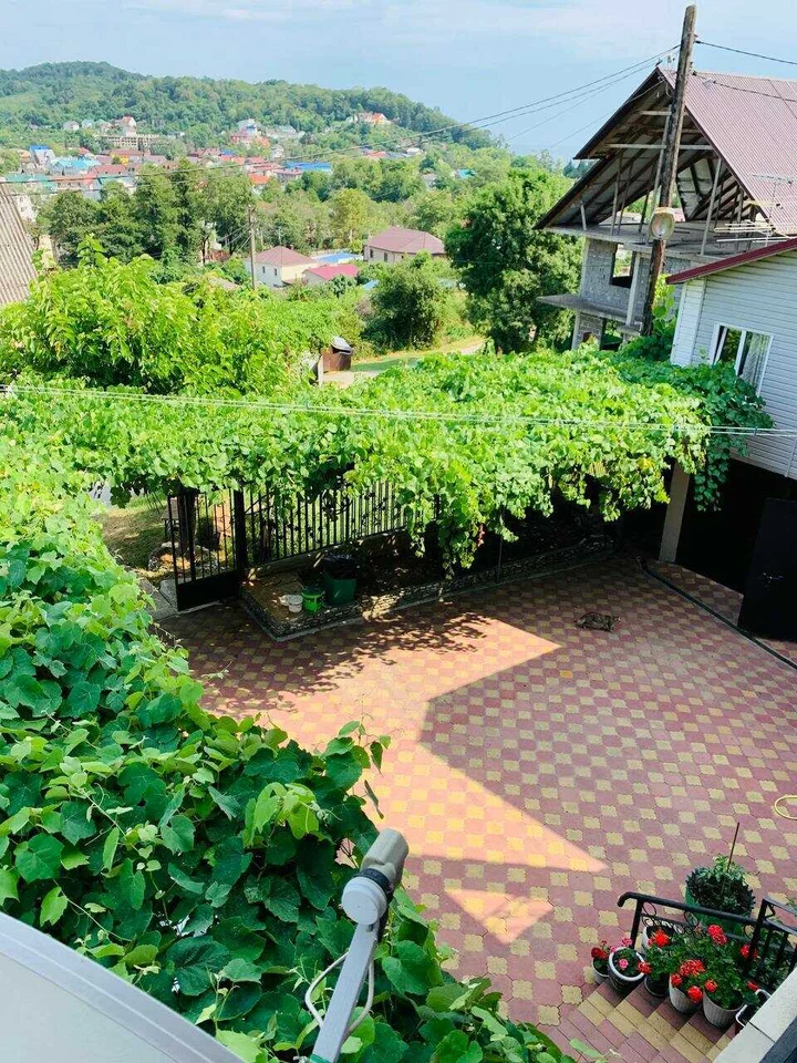 Вардане: Гостевой дом Оберег