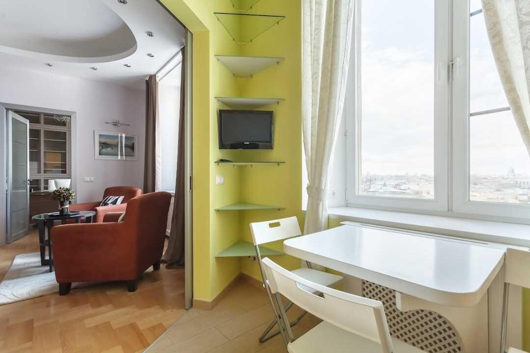 Москва: Улучшенные апартаменты, Котельническая набережная, 1/15кБ