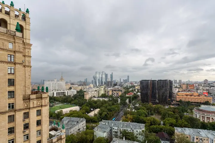 Люкс апартаменты с балконом и джакузи — фото 3