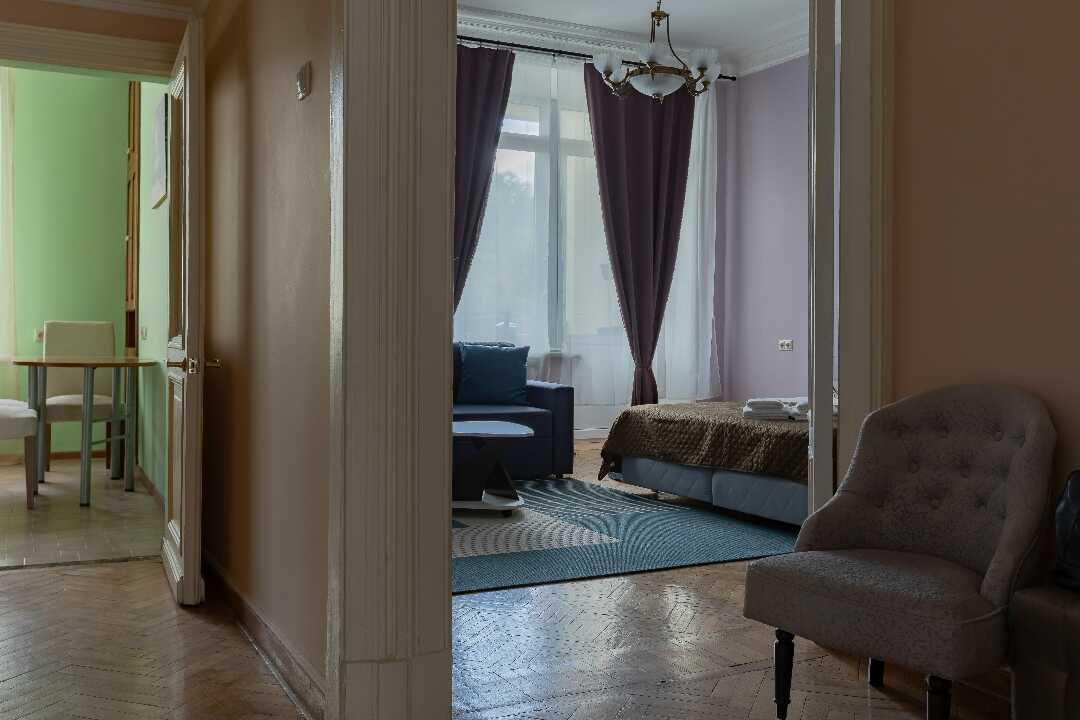 Москва: Апартаменты стандартные с 3 спальнями и балконом