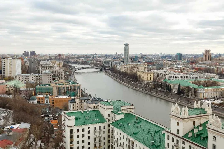 Москва: Апартаменты Люкс с Панорамным Видом на Реку