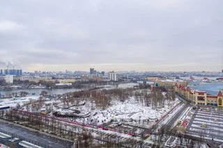 Москва: Бизнес-студия с потрясающим видом на Москва-реку