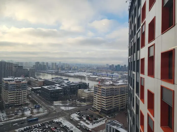 Москва: Бизнес-студия с потрясающим видом на Москва-реку
