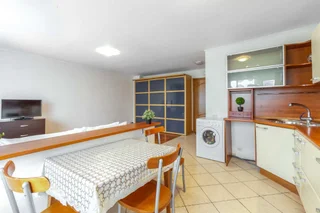 Москва: Inndays Apartments на Обручева 37