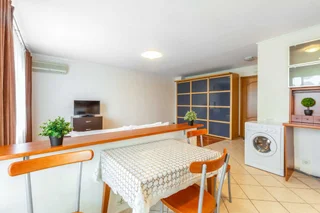Москва: Inndays Apartments на Обручева 37