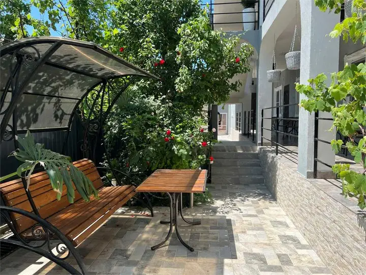 carousel image 4