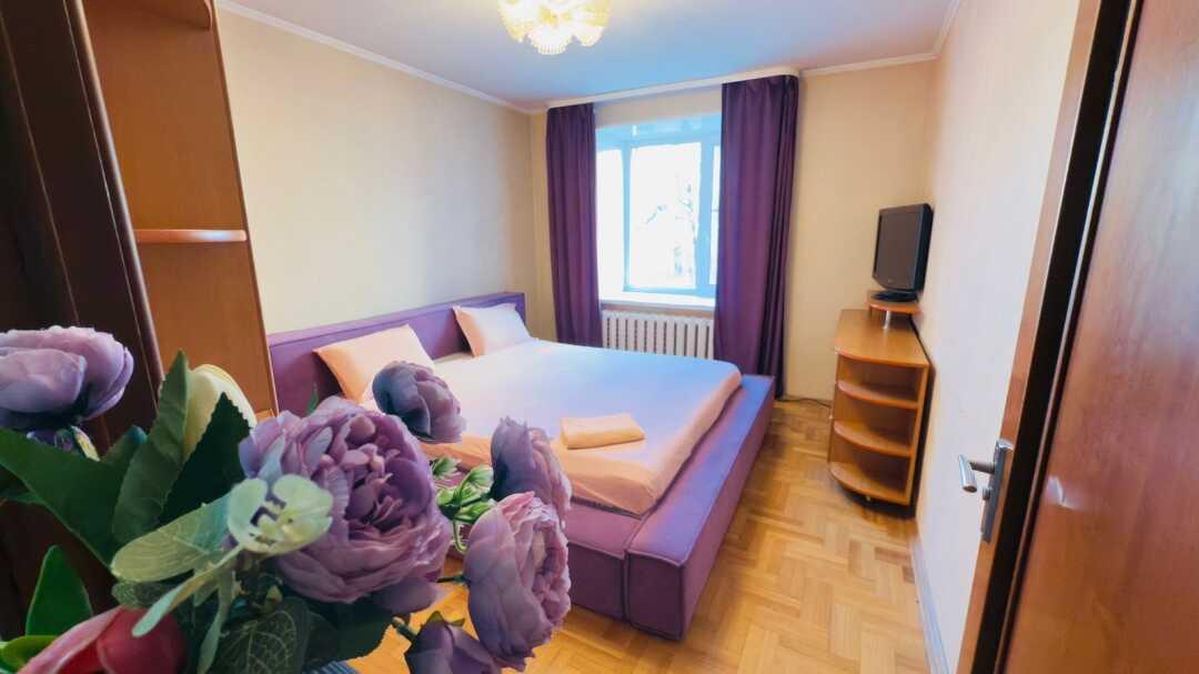 Трехкомнатная квартира в 5 мин. от метро Электрозаводская, до 6 гостей. 3 кровати — фото 1